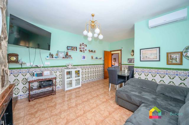 Casa-chalet en Venta en Carmena