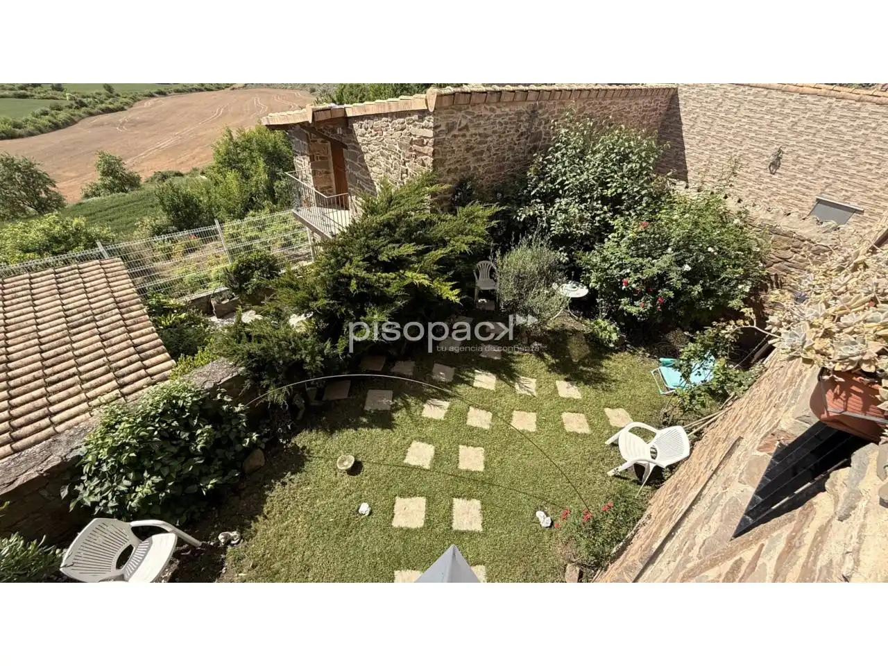 Jardí de Casa o xalet en venda en Undués de Lerda amb Calefacció, Jardí privat i Parquet