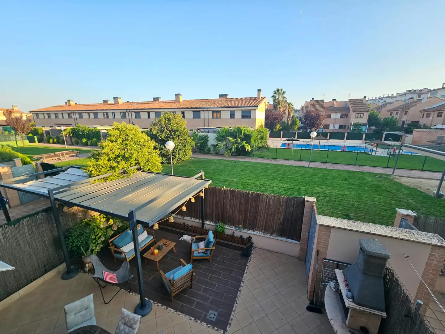 Terrassa de Casa o xalet en venda en Navalcarnero amb Calefacció, Jardí privat i Piscina comunitària