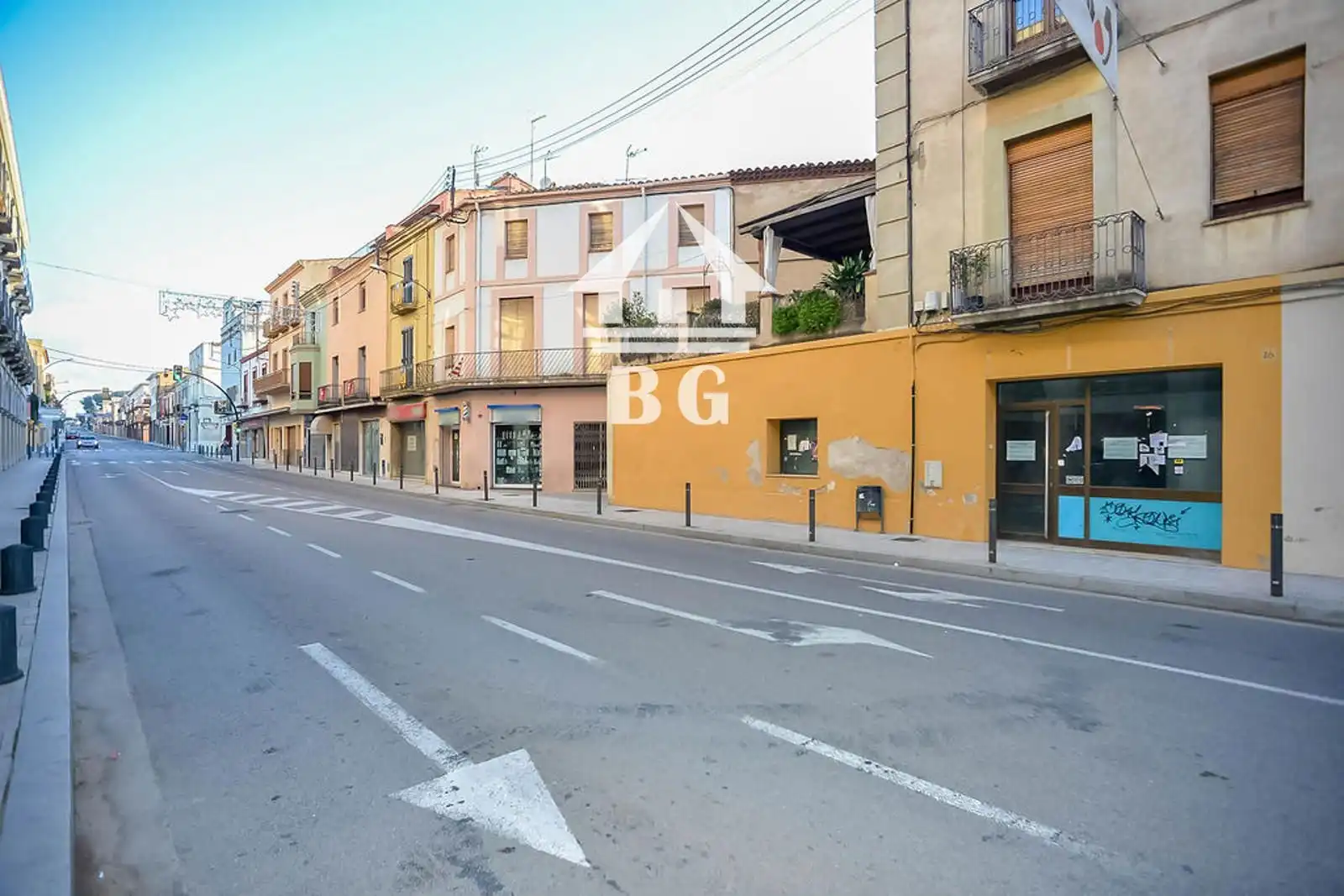 Local commercial à vendre à Les Voltes