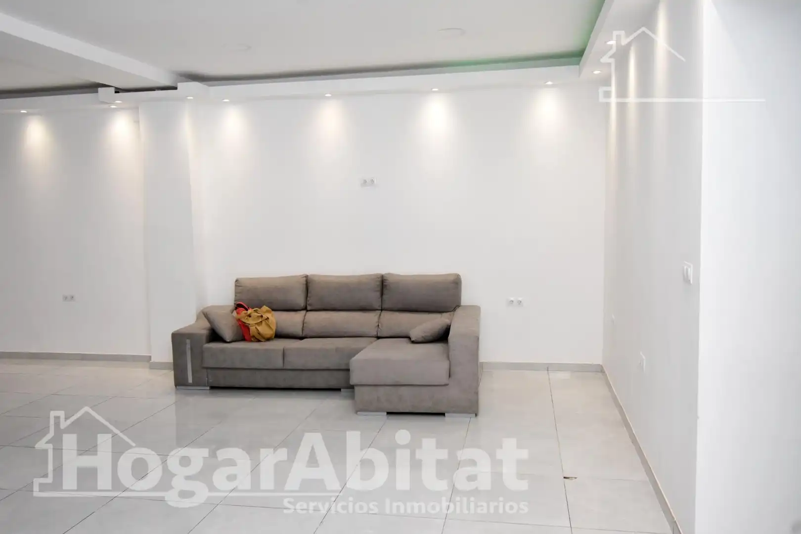 Living room of Houses for sale in Alzira  with Air Conditioner and Terrace