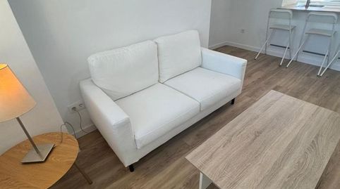 Foto 4 de Piso de alquiler en Barrio del Nervión, Sevilla Capital