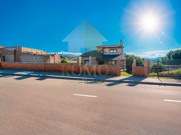 Detached house with garden for sale in Carrer d'Eivissa