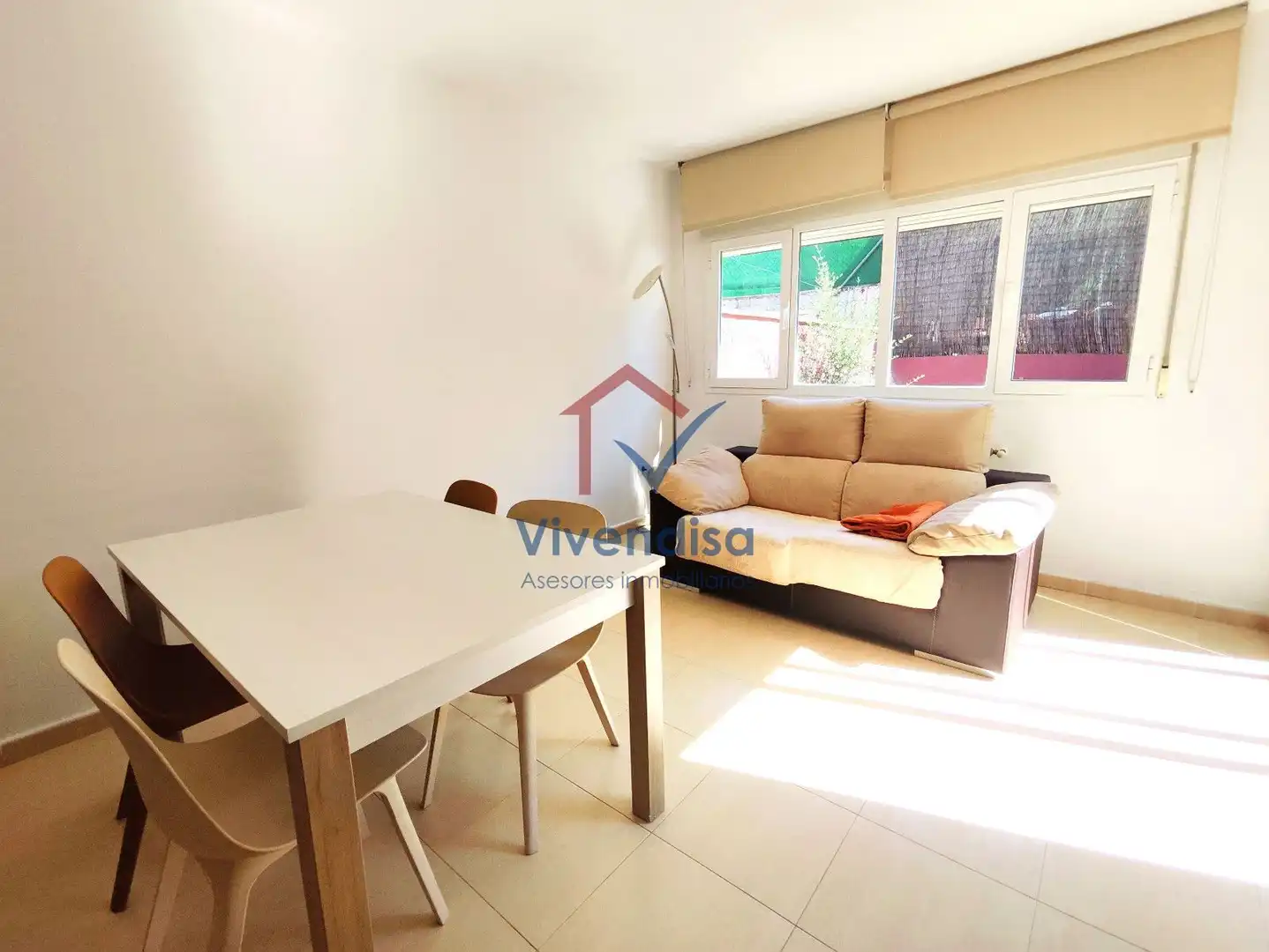Außenansicht von Einfamilien-Reihenhaus zur Miete in Torija mit Heizung, Privatgarten und Terrasse