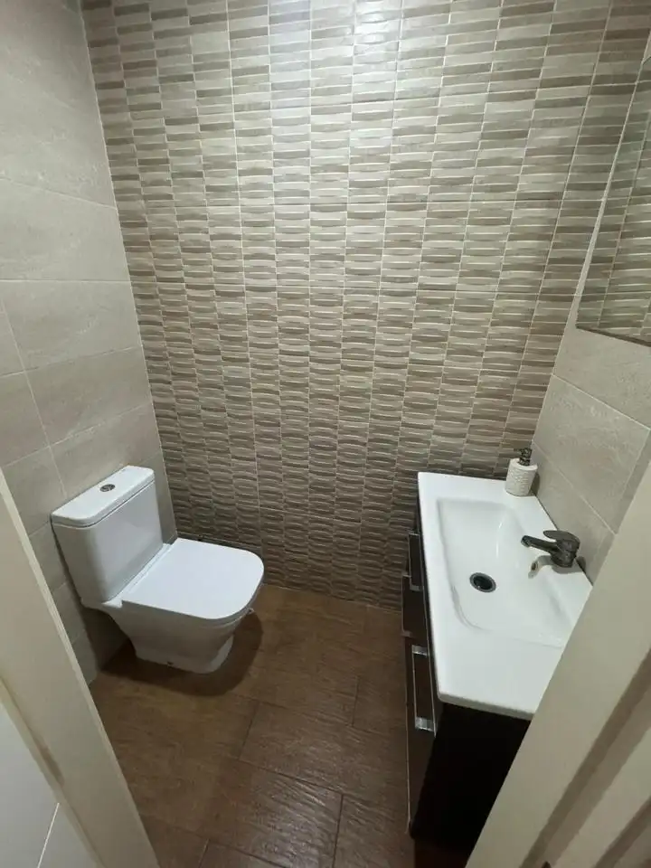 Bathroom of Flat for rent in Melilla