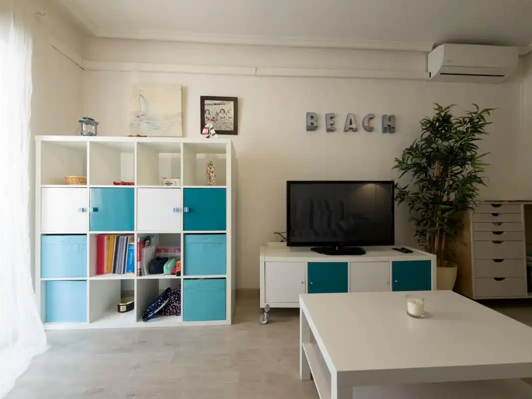Sala d'estar de Pis de lloguer en Torrevieja amb Aire condicionat, Moblat i Balcó