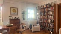Sala d'estar de Pis en venda en Alcalá de Henares amb Calefacció, Traster i Forn