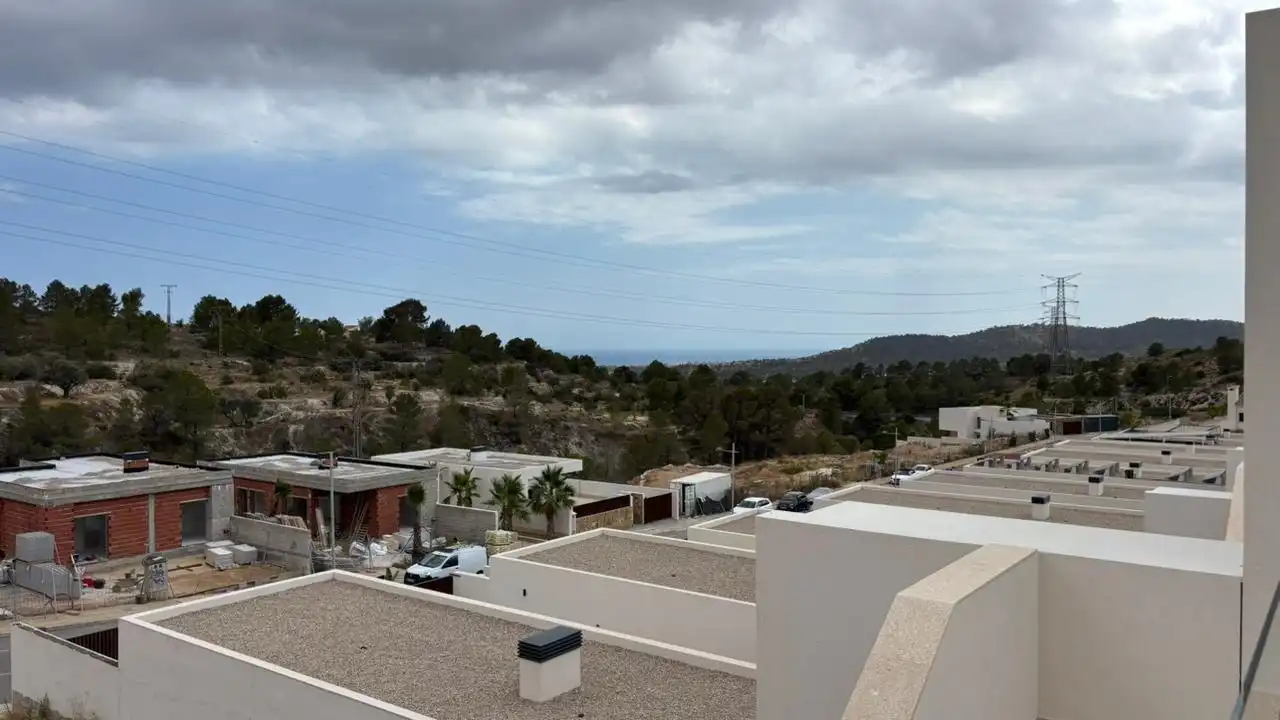 Vista exterior de Casa o chalet de alquiler en Finestrat con Aire acondicionado, Jardín privado y Piscina