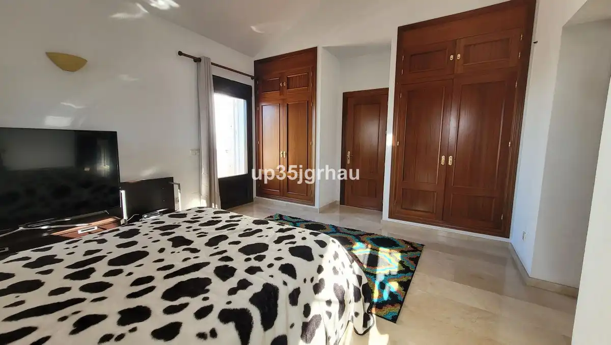 Villa mit Pool zum Verkauf in Avenida Benamara 15, imagen 15
