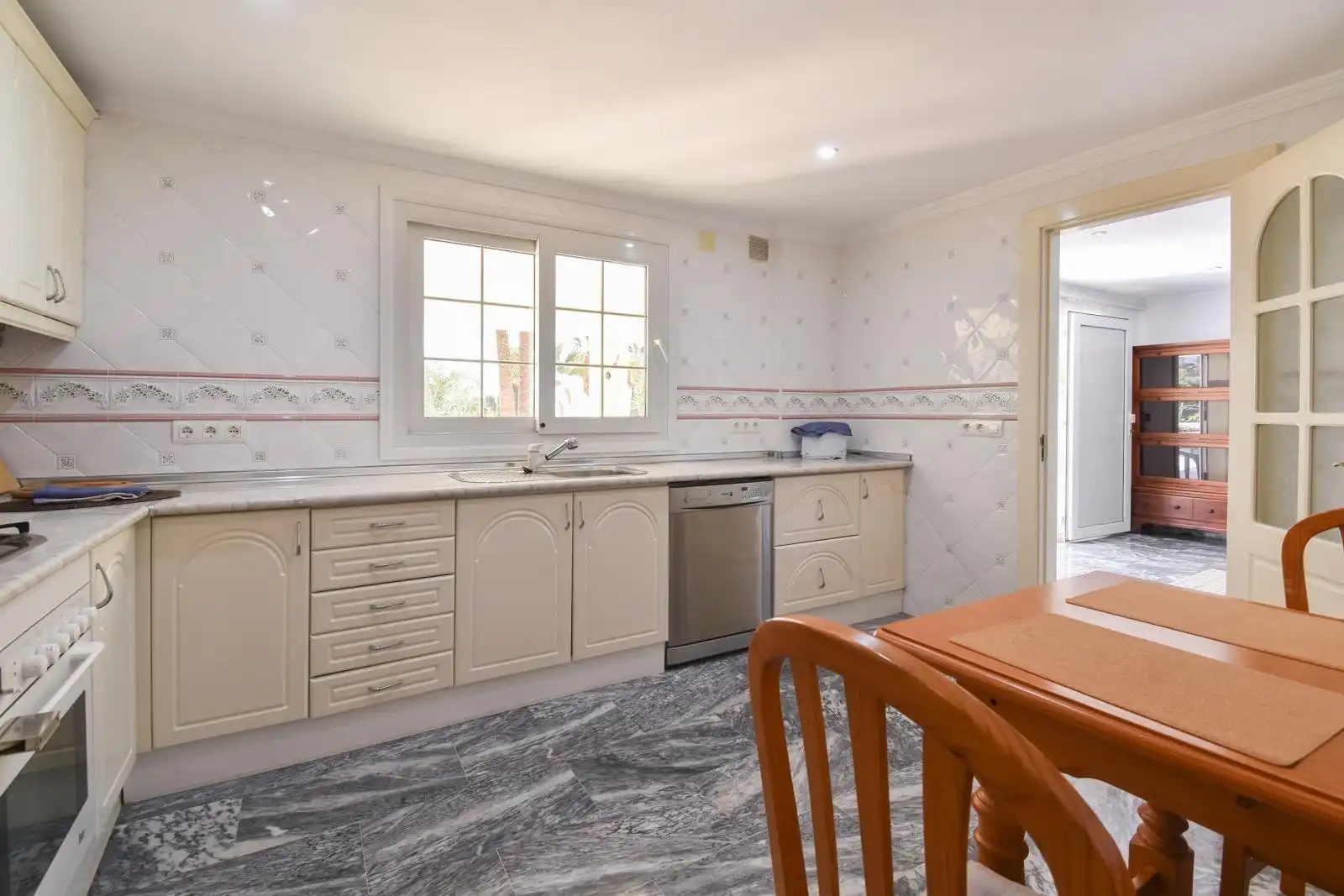 Cocina de Casa o chalet de alquiler en Rincón de la Victoria con Aire acondicionado, Calefacción y Jardín privado