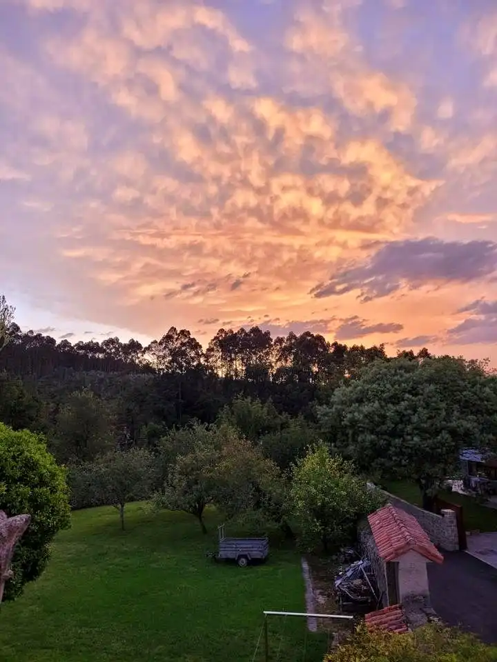 Vista exterior de Finca rústica en venda en Caravia amb Calefacció, Jardí privat i Terrassa