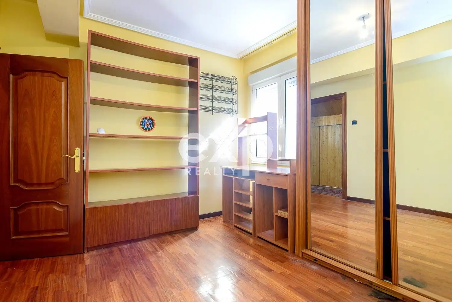 Bedroom of Flat for sale in Oviedo   with Heating, Parquet flooring and Furnished