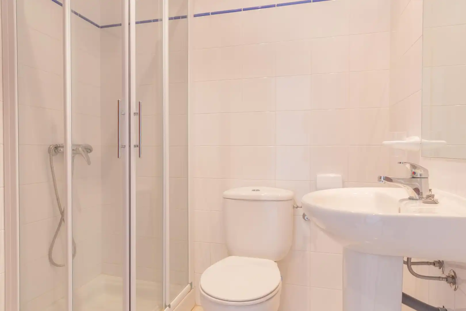 Badezimmer von Wohnung zum Verkauf in Sant Quirze de Besora mit Heizung, Terrasse und Ofen