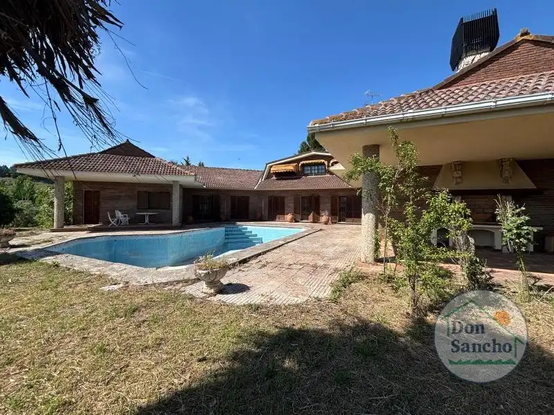 Vista exterior de Casa o chalet en venta en Simancas con Trastero y Piscina