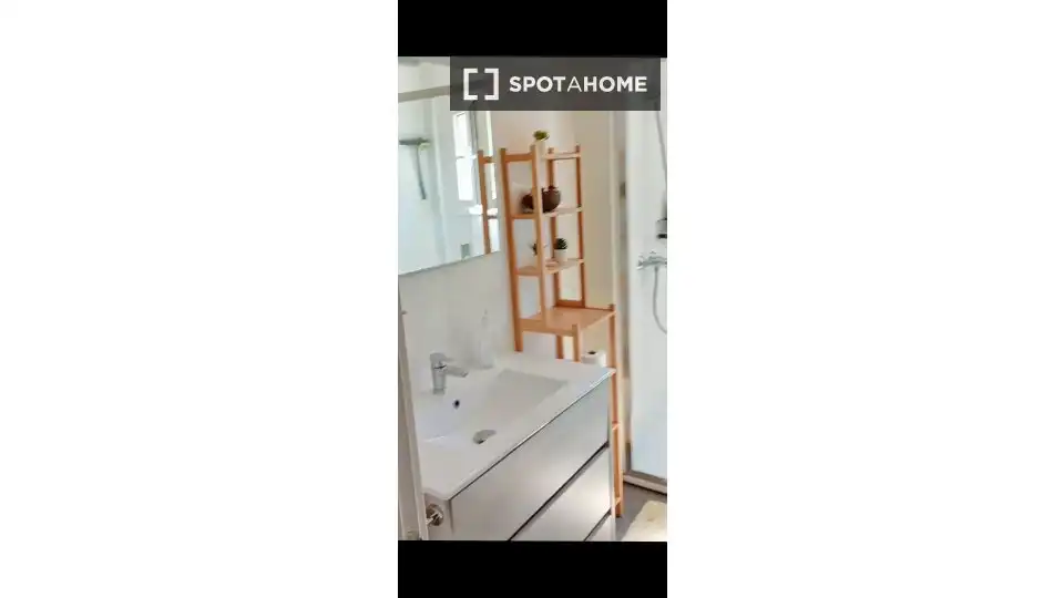 Badezimmer von Wohnung zur untervermieten in Sant Cugat del Vallès mit Klimaanlage, Heizung und Terrasse