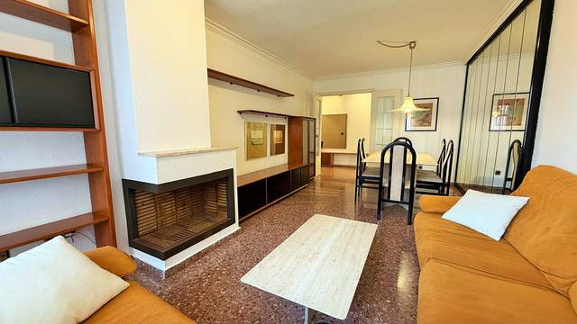 Piso en Alquiler en Carrer de Bèlgica en Mestalla