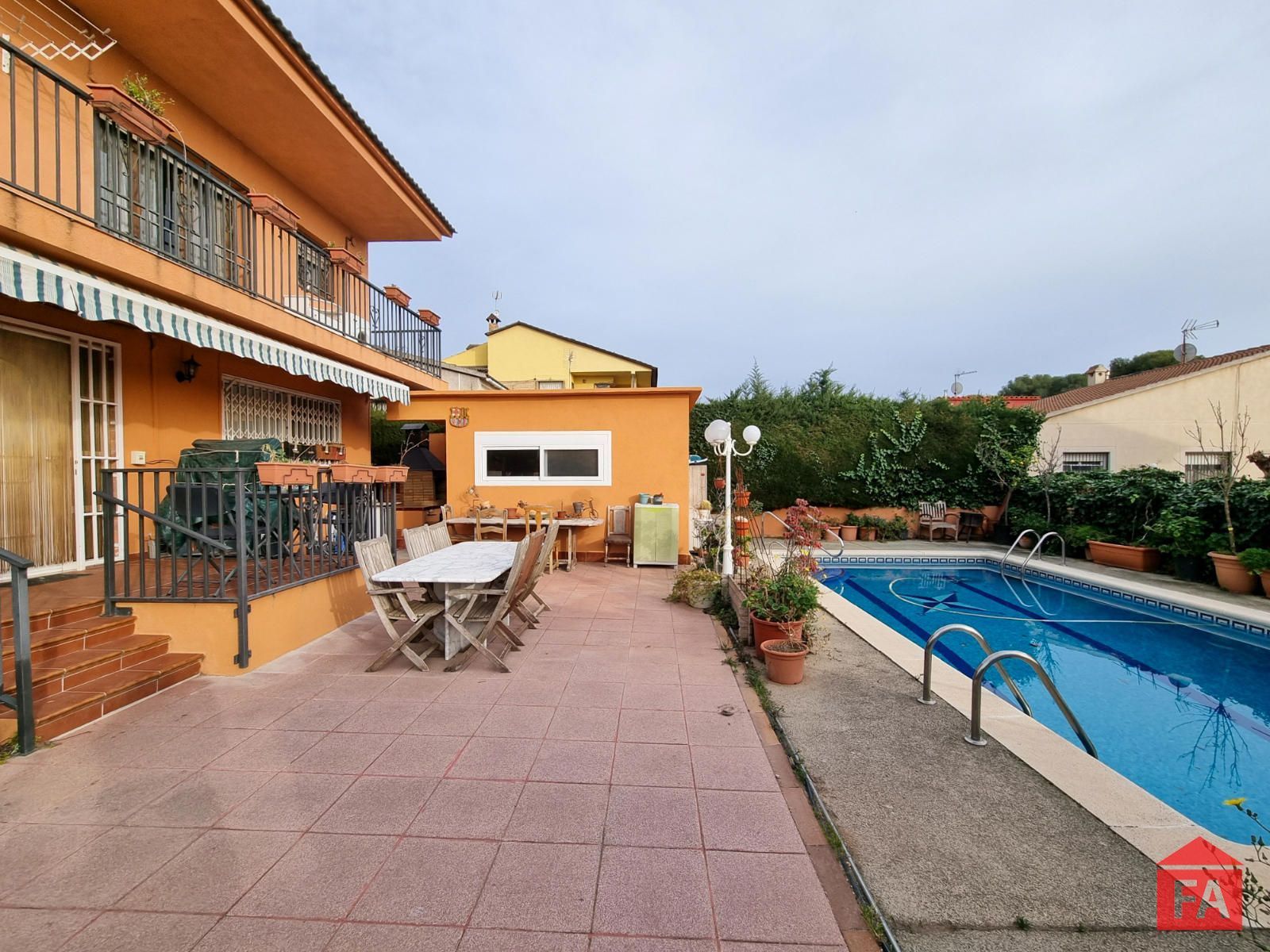 Swimming pool of House or chalet for sale in El Vendrell  with Air Conditioner, Heating and Terrace