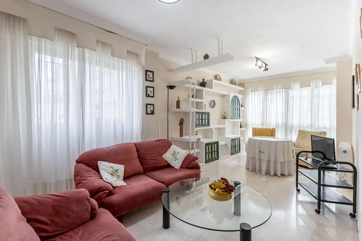 Sala de estar de Planta baja en venta en Granada con Amueblado