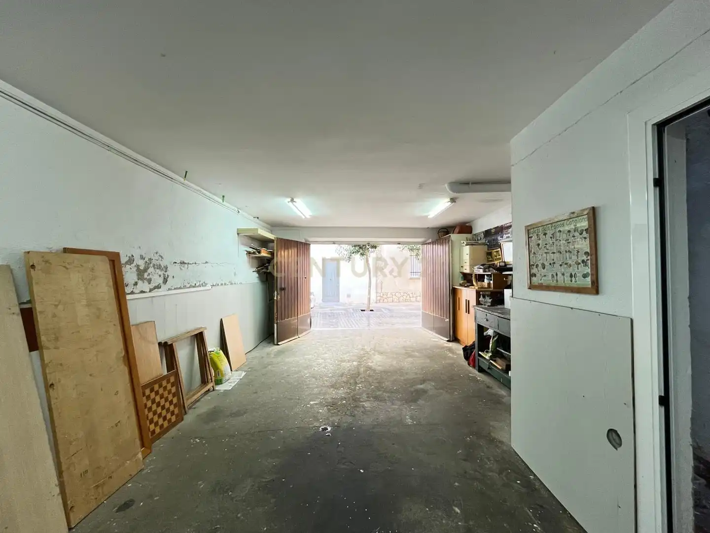 Detached homes for sale in Vilanova i la Geltrú  with Storage room, Oven and Balcony