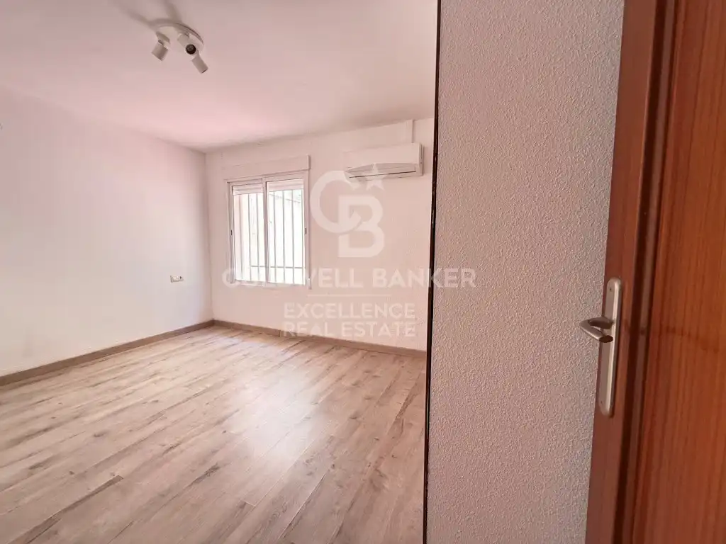 Bedroom of Flat for rent in Valencia  with Terrace and Balcony