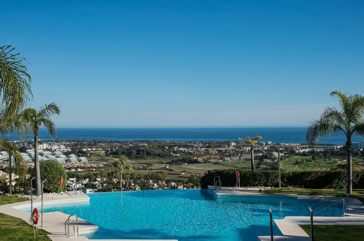 Àtic amb piscina en venda a Benahavís pueblo, imagen 2