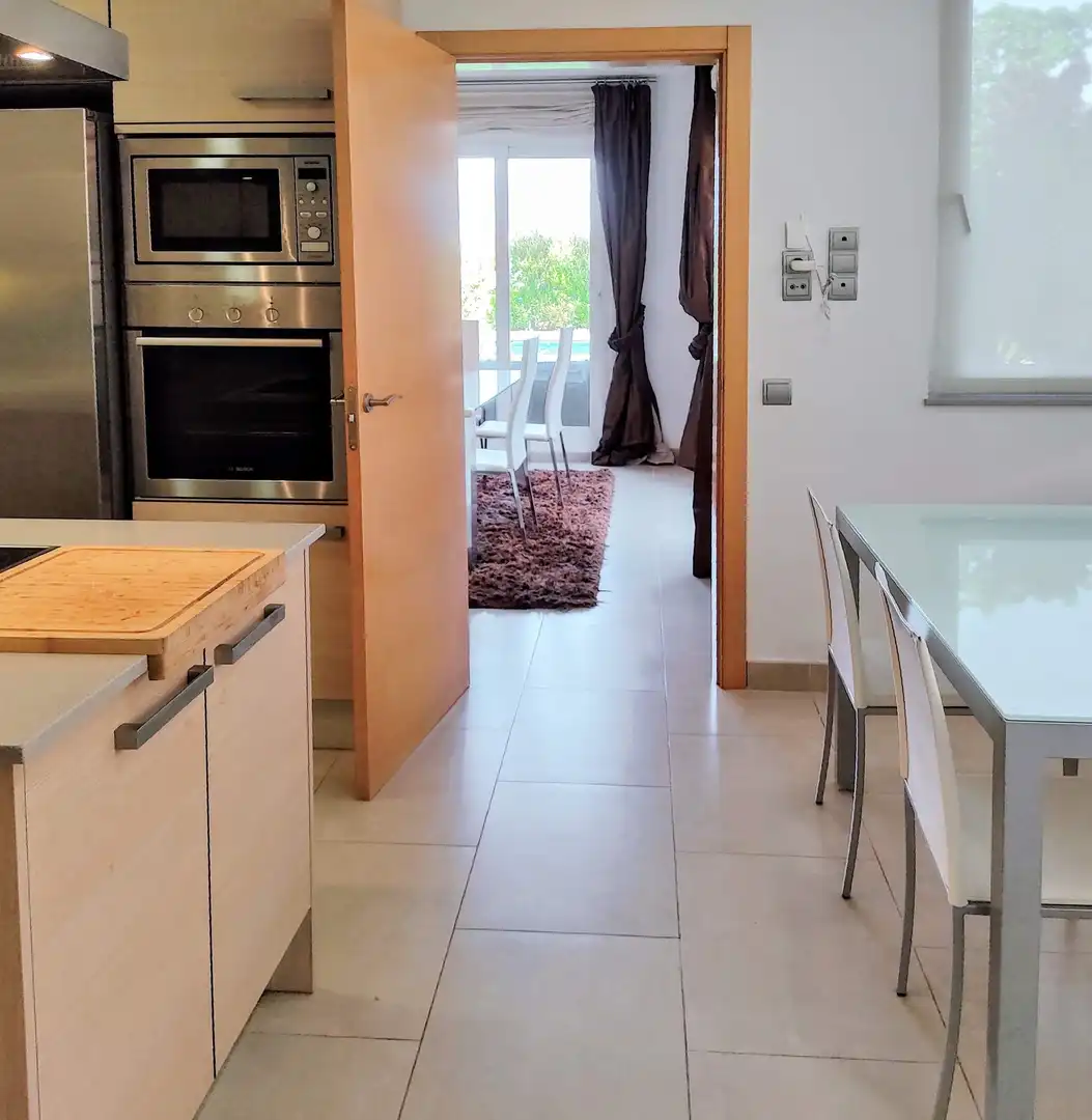 Cuina de Casa o xalet en venda en Reus amb Aire condicionat, Calefacció i Jardí privat