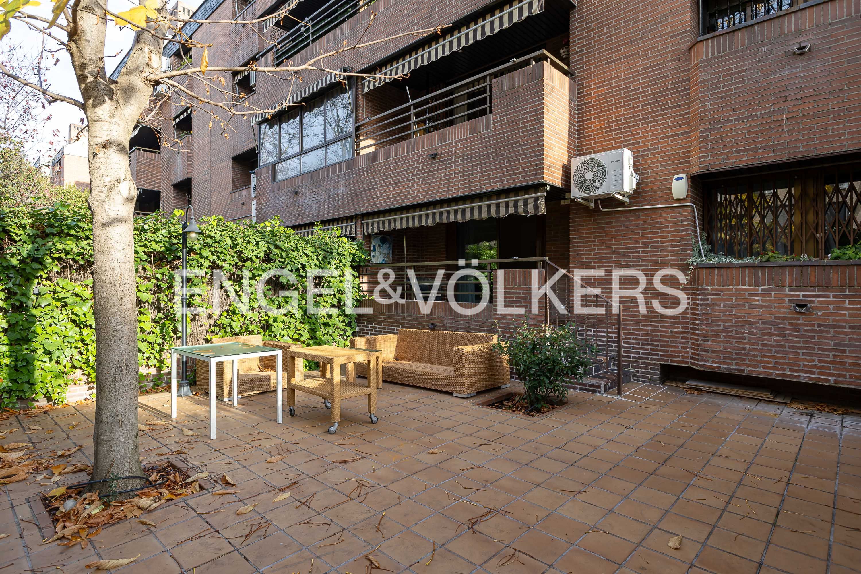 Terrassa de Apartament de lloguer en Pozuelo de Alarcón amb Aire condicionat, Calefacció i Jardí privat