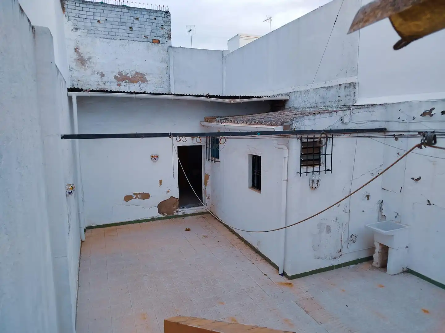 Exterior view of Houses for sale in Sevilla