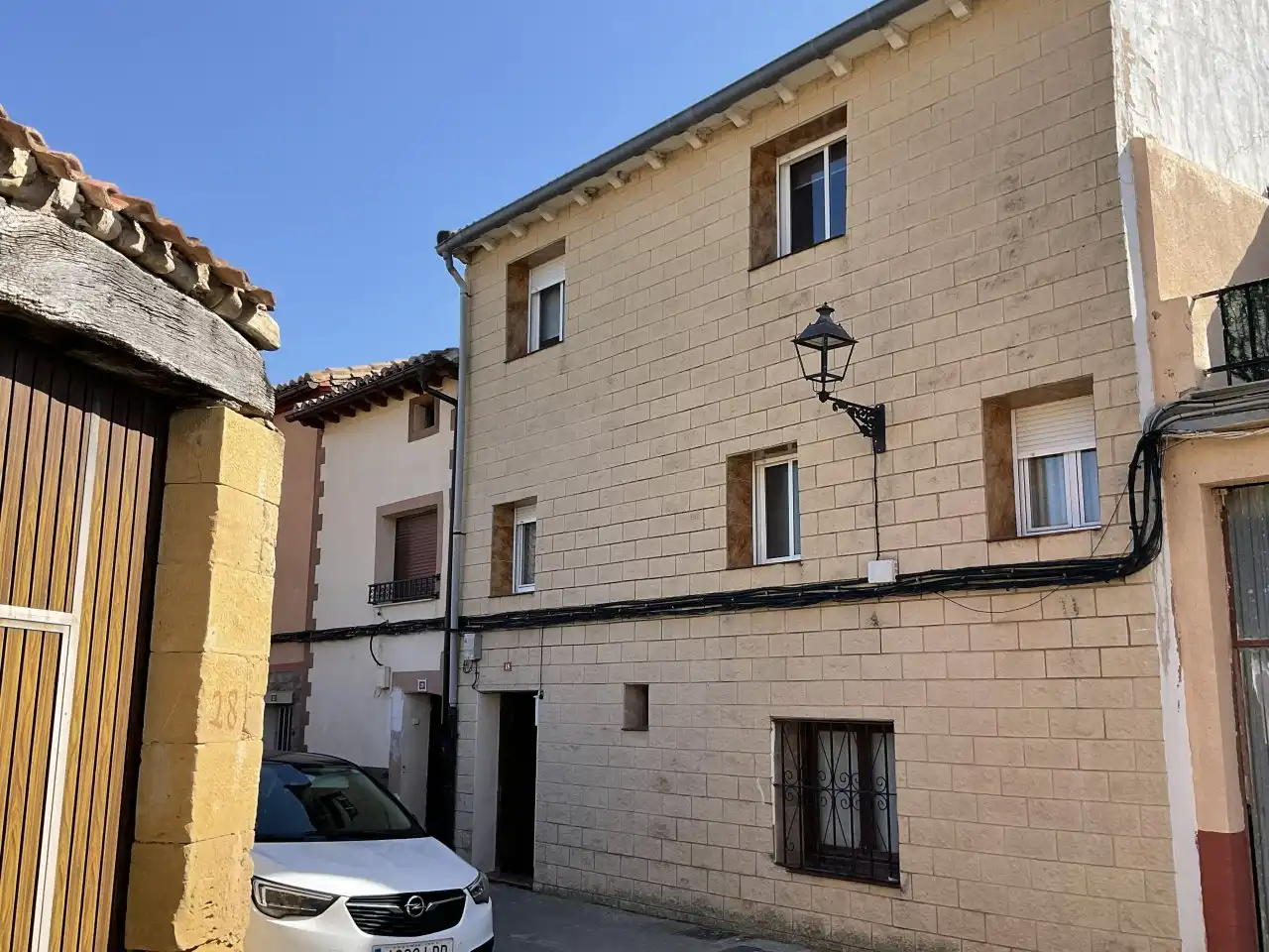 Vista exterior de Casa o chalet en venta en Bañares con Calefacción, Trastero y Amueblado