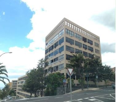 Außenansicht von Wohnung miete in  Santa Cruz de Tenerife Capital mit Parkett, Terrasse und Ofen