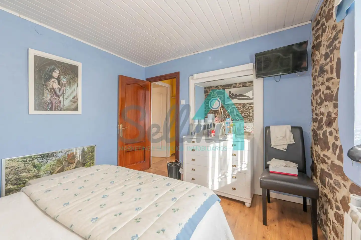 Dormitori de Casa o xalet en venda en Castrillón amb Calefacció, Jardí privat i Parquet