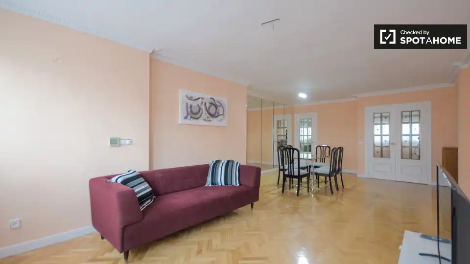 Sala de estar de Piso de alquiler en Alcalá de Henares con Aire acondicionado, Calefacción y Amueblado