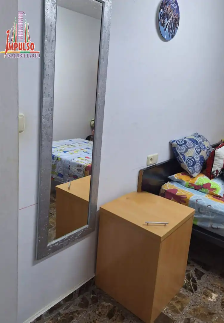 Habitación de Piso en venta en Albacete con Calefacción, Trastero y Balcón