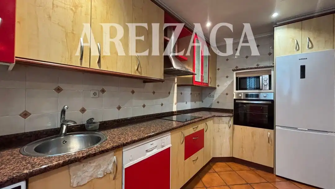 Kitchen of Flat for rent in Donostia - San Sebastián   with Heating, Terrace and Oven