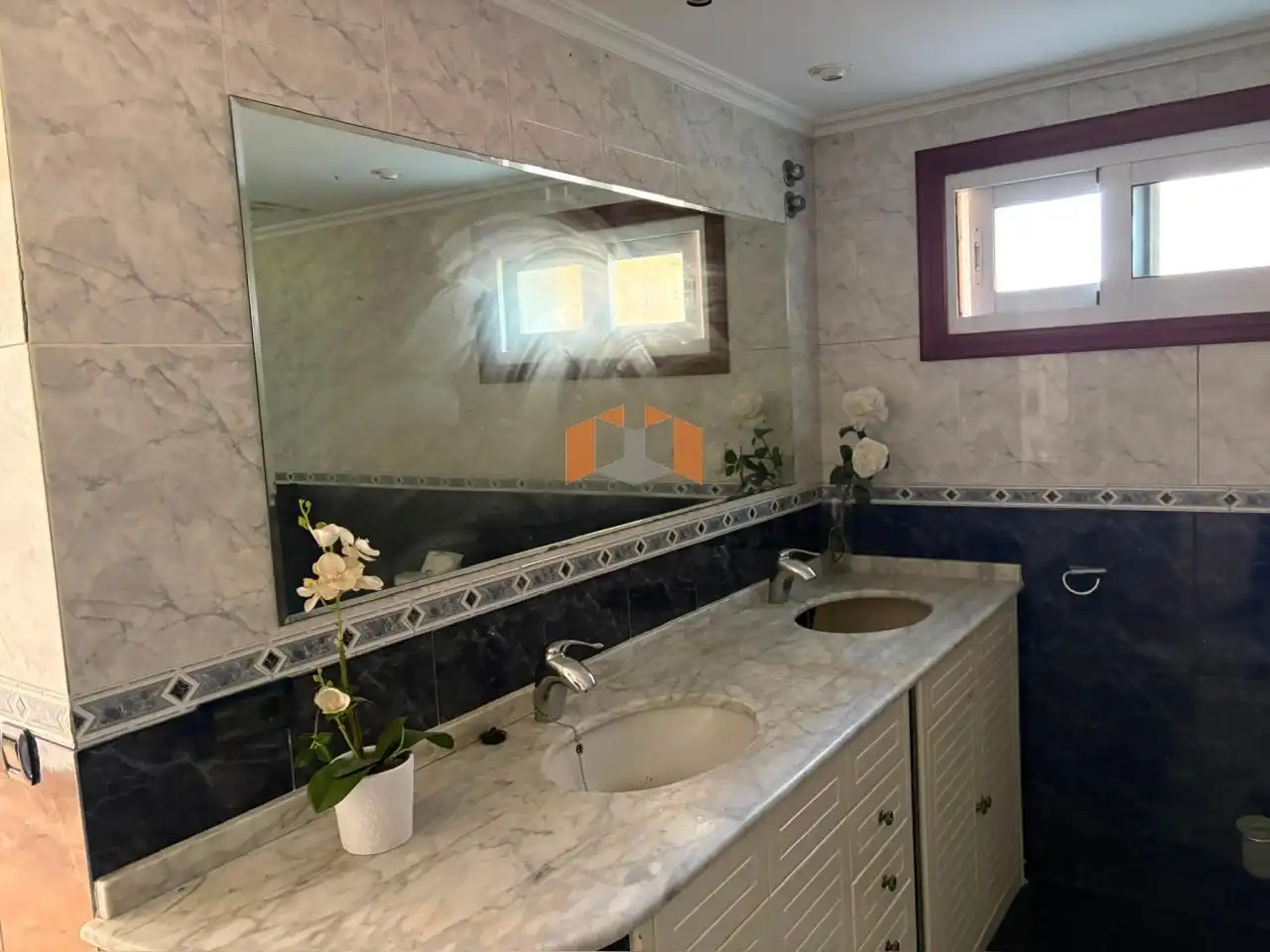 Baño de Casa o chalet en venta en Vigo  con Calefacción, Jardín privado y Parquet