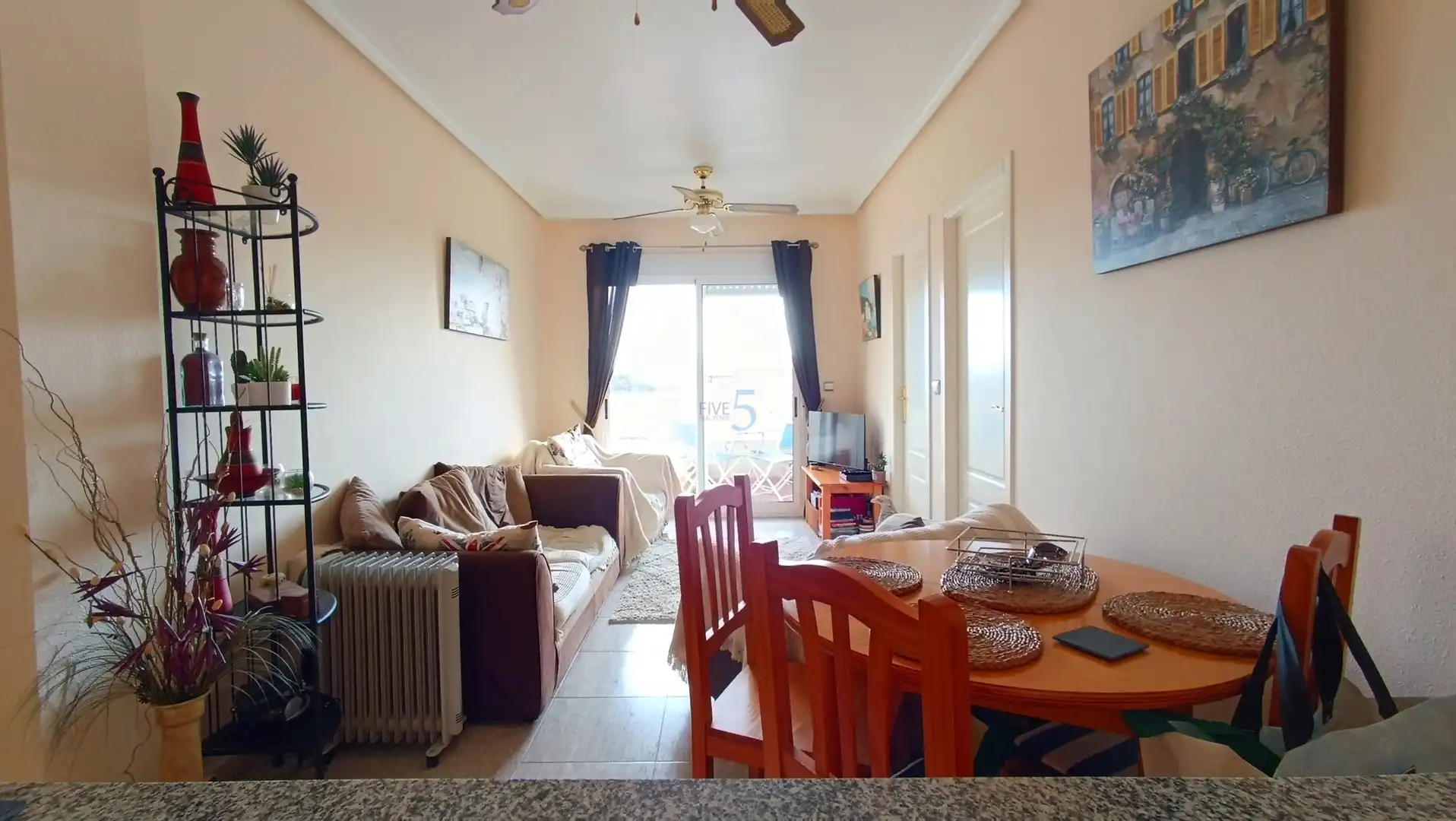 Sala de estar de Piso en venta en Almoradí con Piscina, Amueblado y Piscina comunitaria