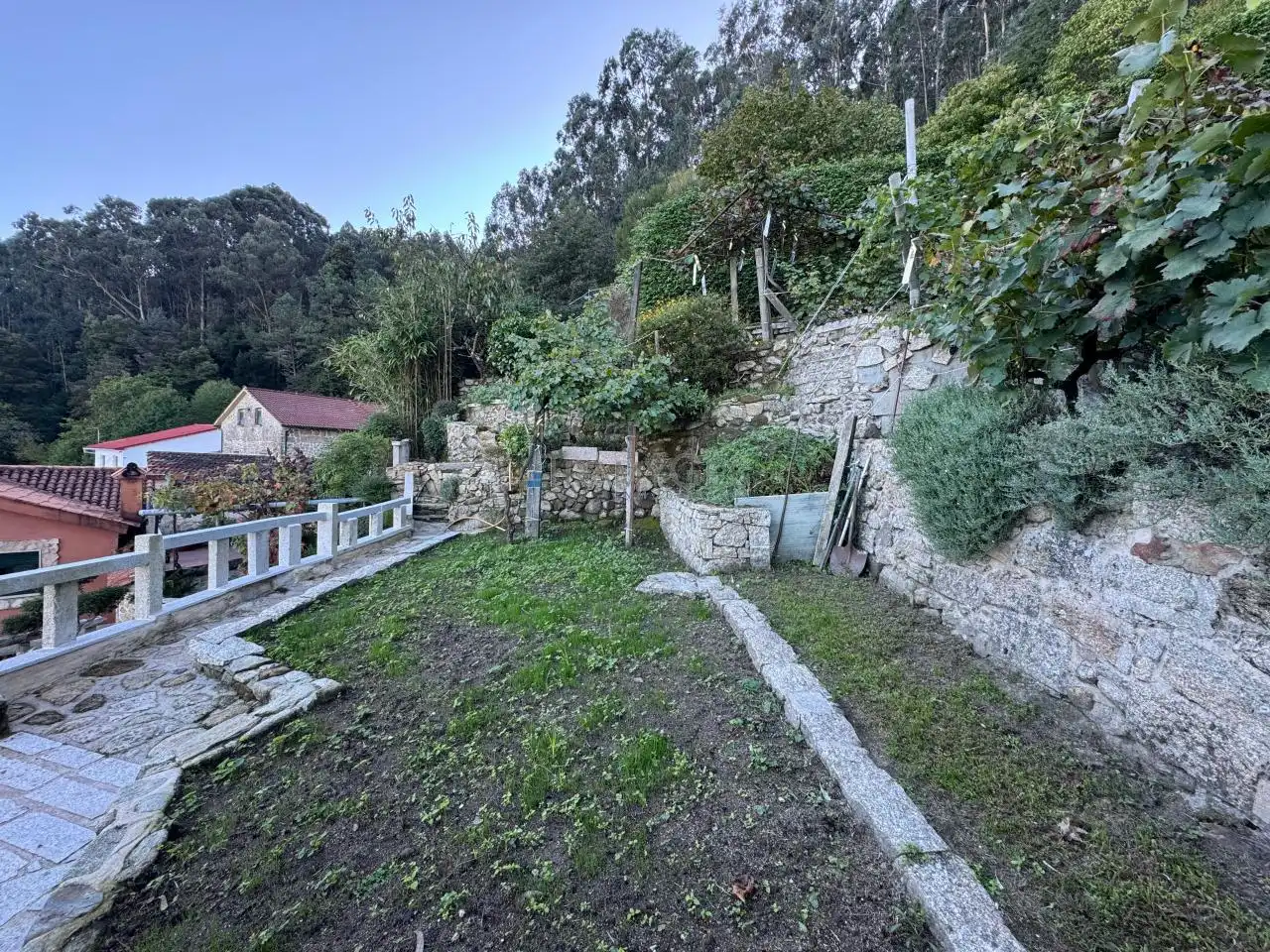 Jardí de Casa o xalet en venda en Redondela amb Calefacció, Jardí privat i Terrassa