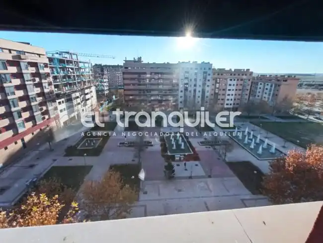 Wohnung zur Miete in Madrid mit Klimaanlage, Terrasse und Schwimmbad