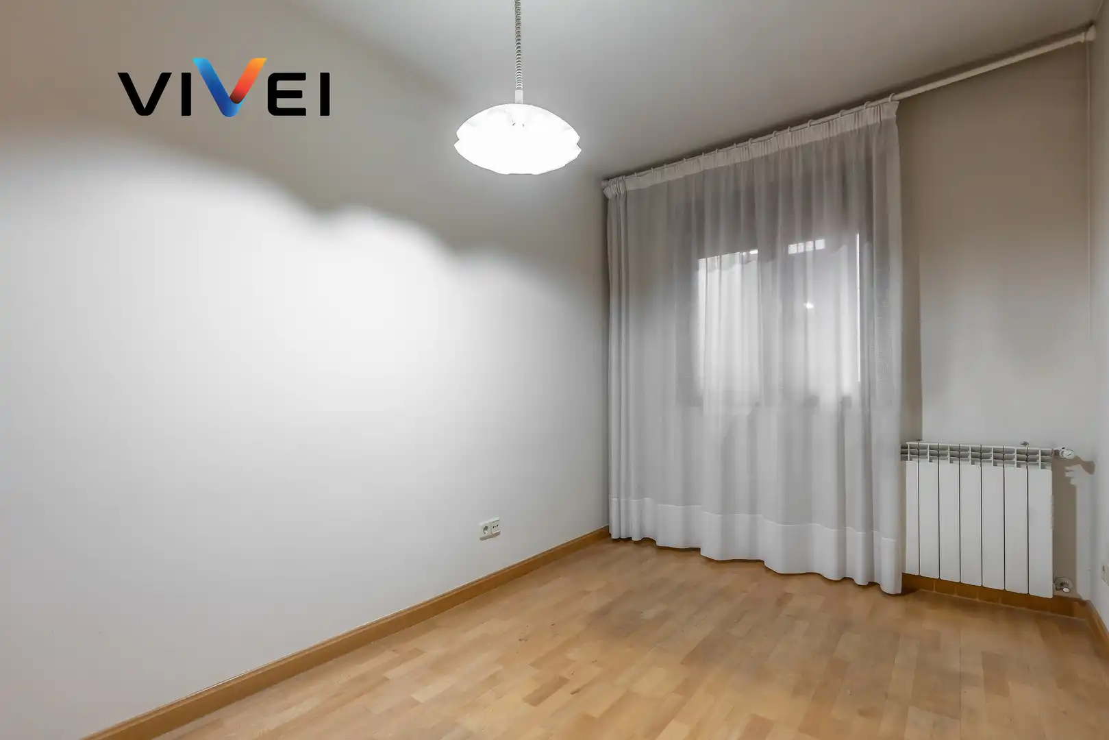 Bedroom of Flat for sale in Madrid  with Heating, Terrace and Storage room