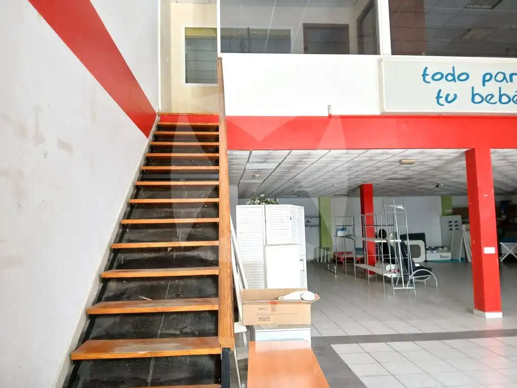 Industrial building to rent in Calle Nueva Creacion, imagen 6