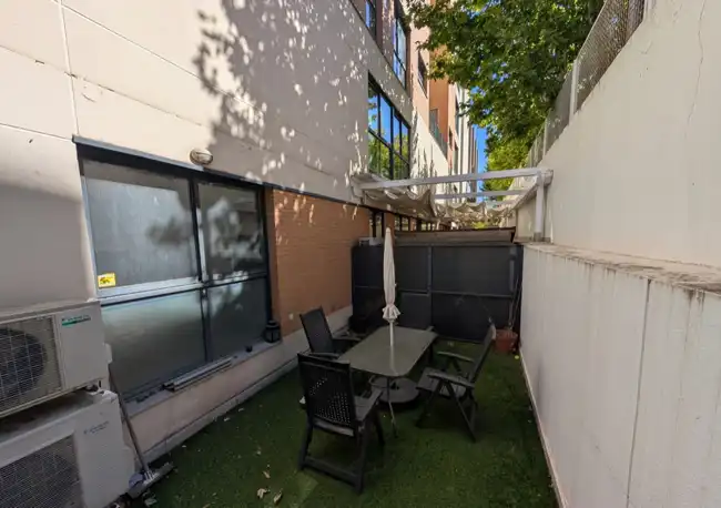 Commercial properties for sale in C. de Cronos, Simancas