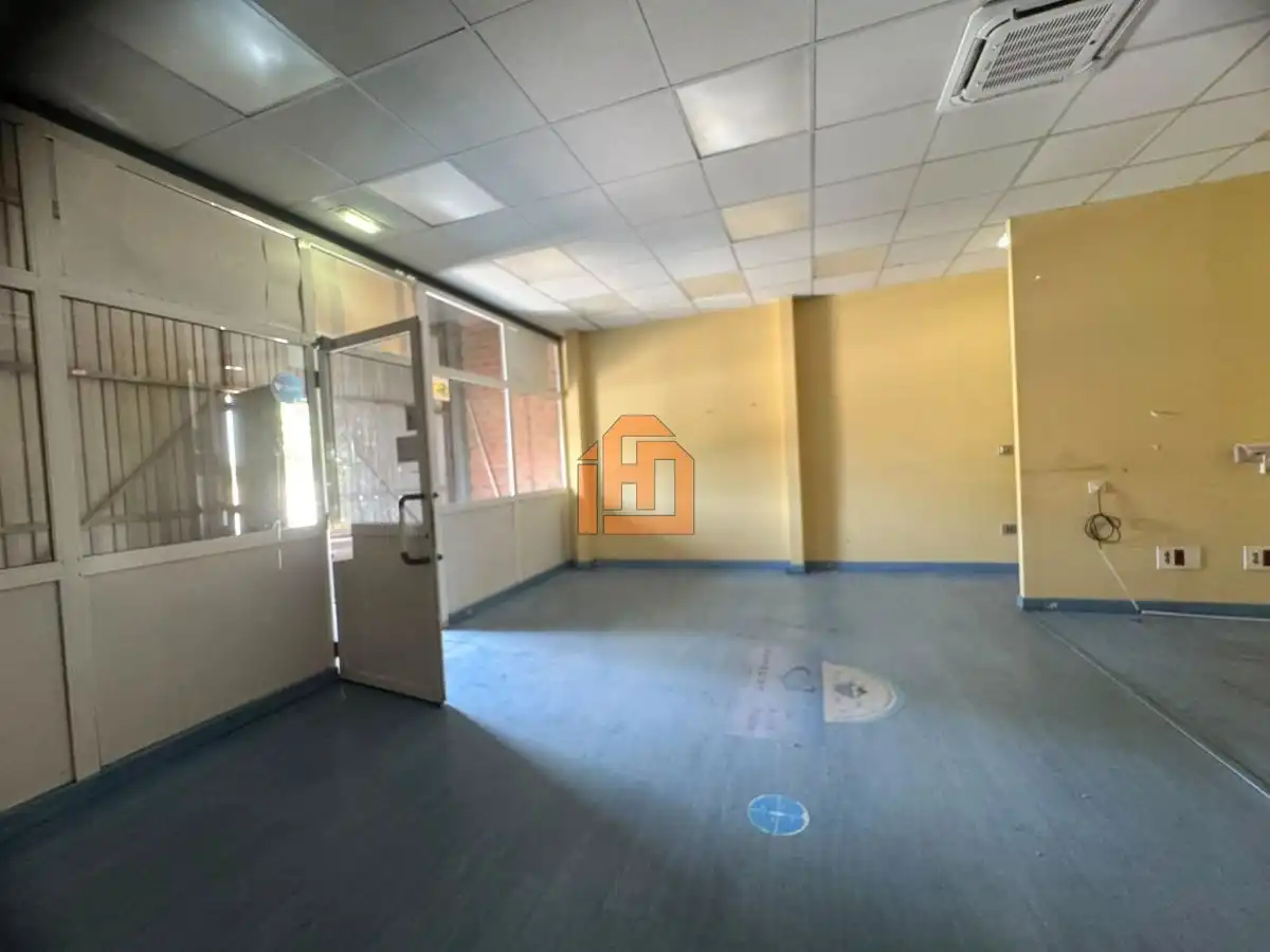 Nave industrial de alquiler en La Lastra