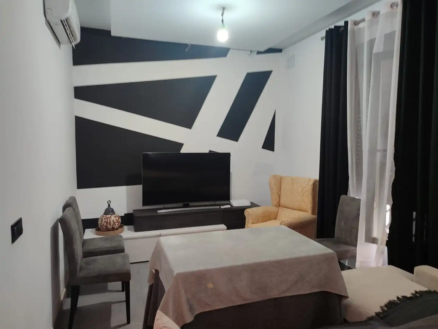 Sala de estar de Casa o chalet en venta en Utrera con Aire acondicionado, Terraza y Amueblado