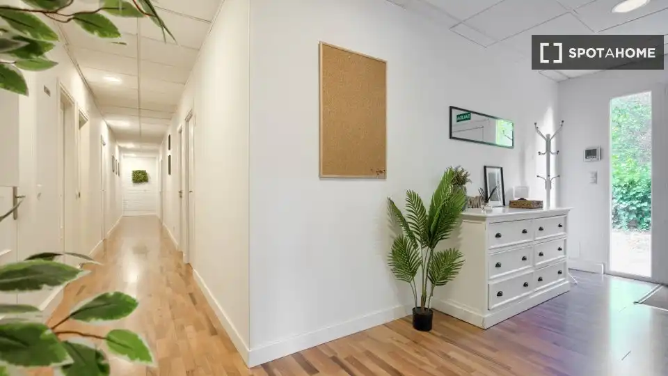 Room in Conde Orgaz - Piovera