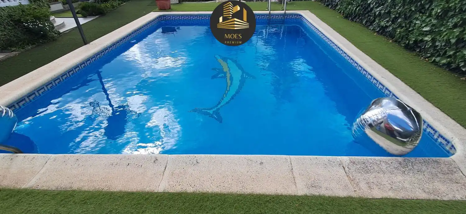 Piscina de Casa o xalet en venda en Martos amb Calefacció, Terrassa i Piscina