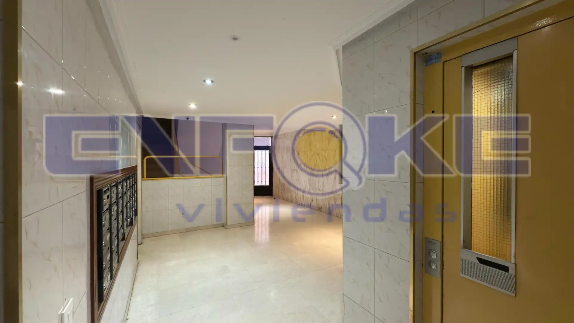 Piso en venta en Madrid con Calefacción y Terraza
