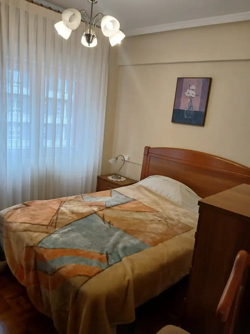 Habitación de Piso en venta en Avilés con Calefacción y Parquet
