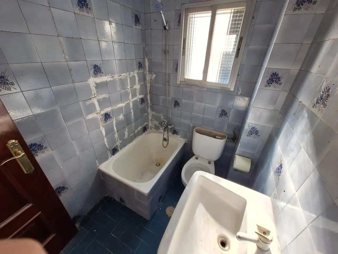 Badezimmer von Erdgeschoss zum Verkauf in Parla