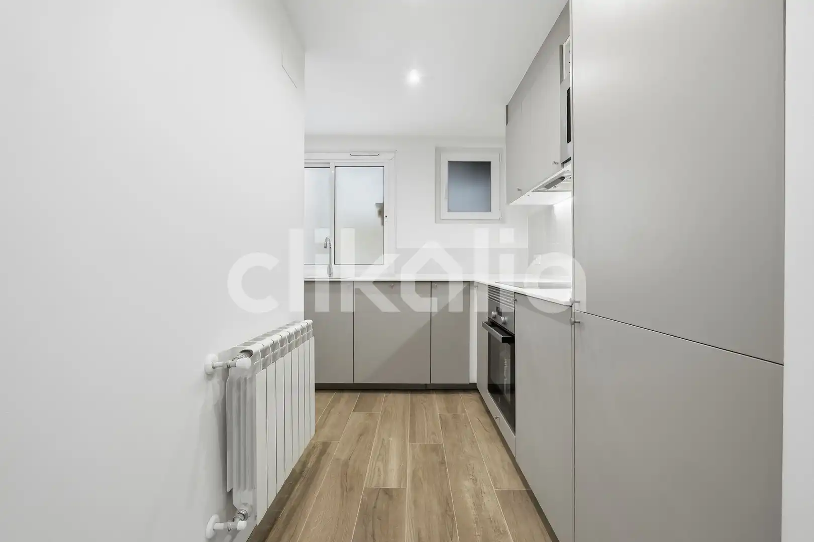 Kitchen of Flat for sale in Madrid  with Air Conditioner, Heating and Storage room