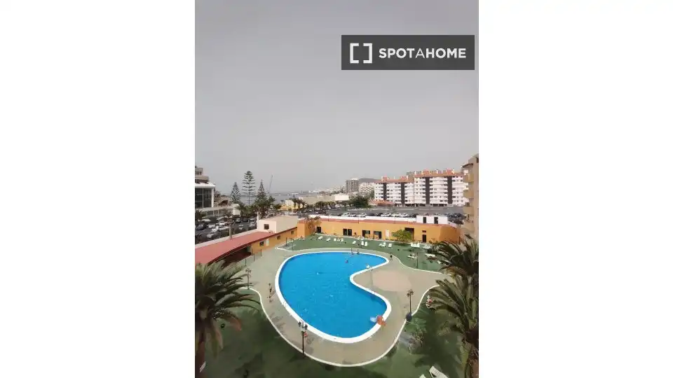 Schwimmbecken von Wohnungen zur untervermieten in Arona mit Klimaanlage, Terrasse und Möbliert